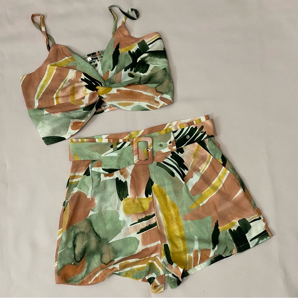 Pink Green and Yellow Abstract Brushstrokes Top and Shorts Set, L